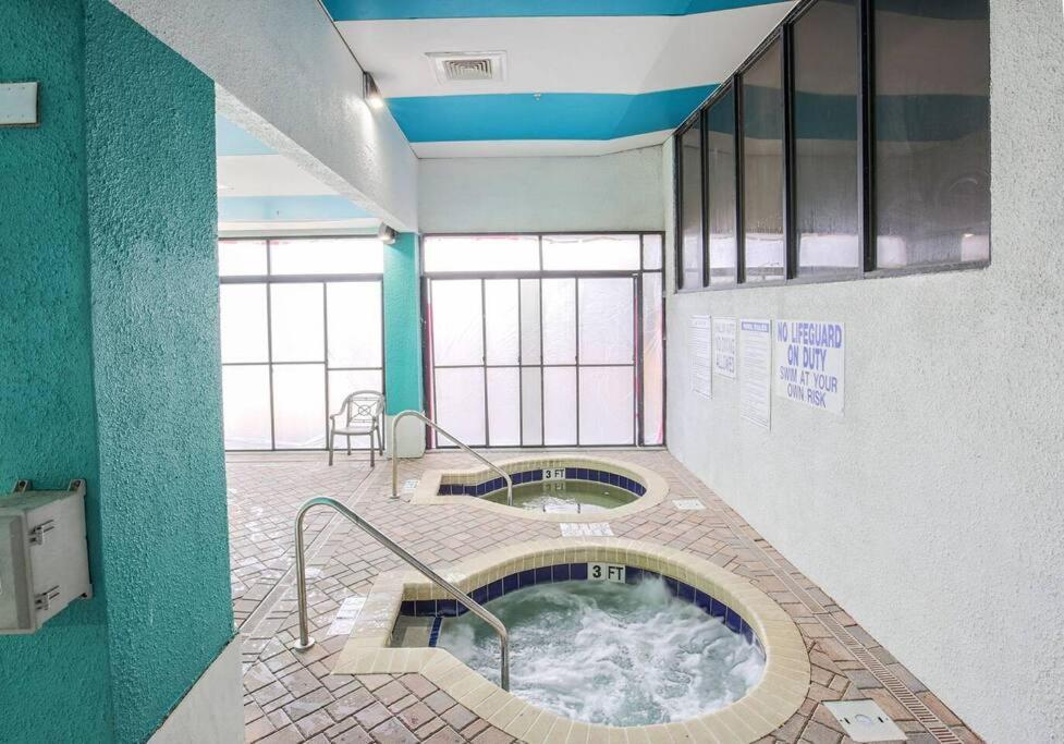 Apartment Stunning Penthouse! Amazing Oceanview! Dogs Ok 1902 *