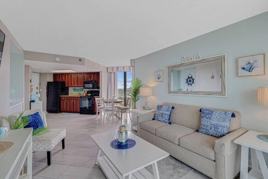 Apartment Stunning Penthouse! Amazing Oceanview! Dogs Ok 1902