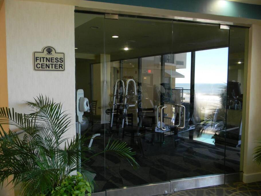 Apartment Stunning Penthouse! Amazing Oceanview! Dogs Ok 1902