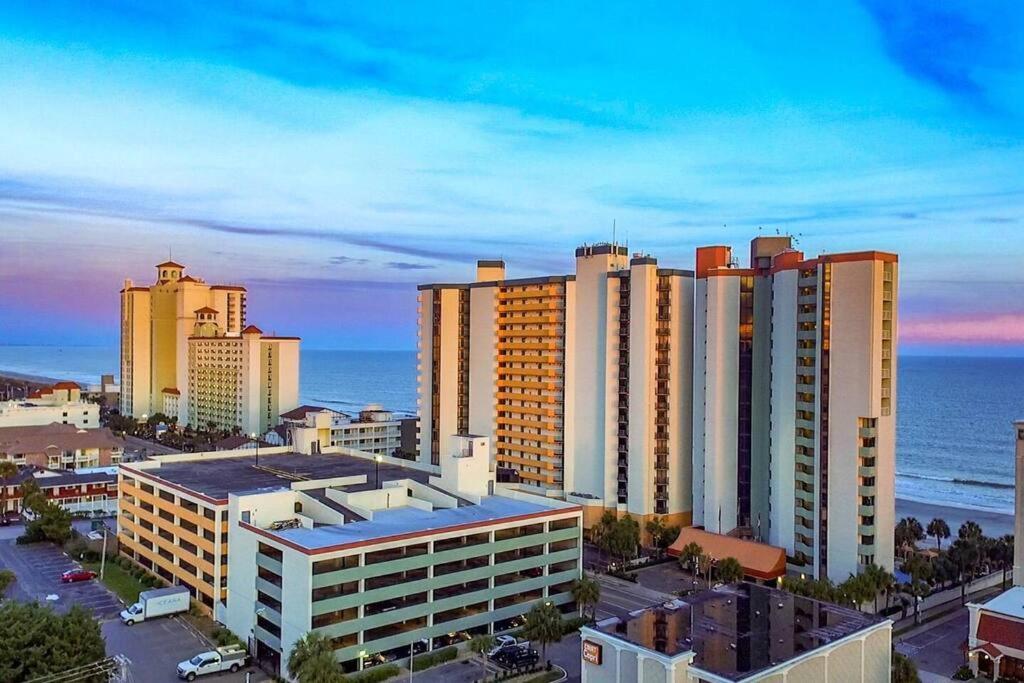 Stunning Penthouse! Amazing Oceanview! Dogs Ok 1902 Apartment