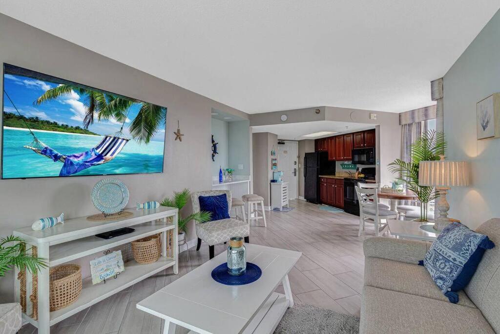 Apartment Stunning Penthouse! Amazing Oceanview! Dogs Ok 1902